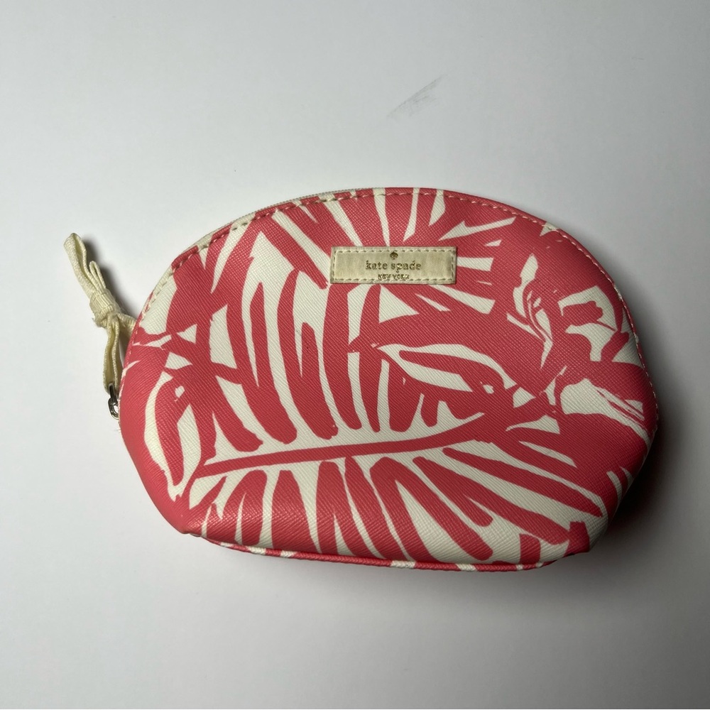 KATE SPADE Grant Street Keri Domed Cosmetic Case Peony Pink Vinyl